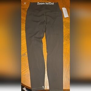 Hey nuts small 7/8 yoga leggings